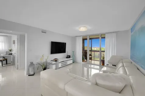 1266 S Military Trail Deerfield Beach FL 33442