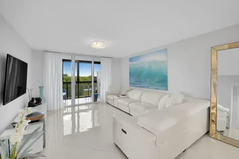 1266 S Military Trail Deerfield Beach FL 33442