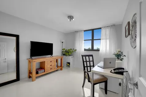 1266 S Military Trail Deerfield Beach FL 33442