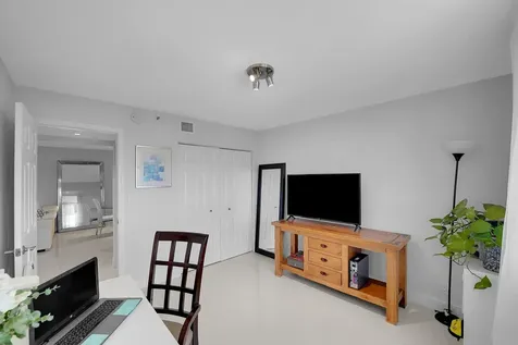 1266 S Military Trail Deerfield Beach FL 33442