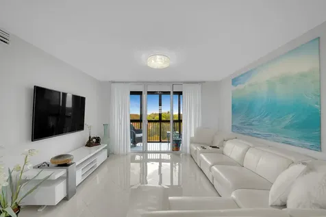 1266 S Military Trail Deerfield Beach FL 33442