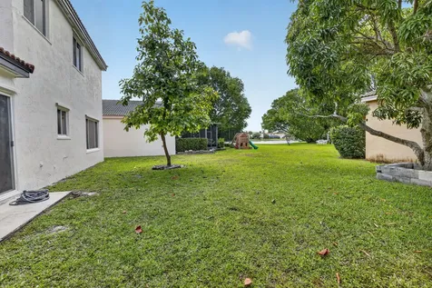 10772 SW 14th Place Davie FL 33324