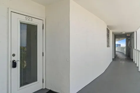 2731 NE 14th Street Causeway Pompano Beach FL 33062
