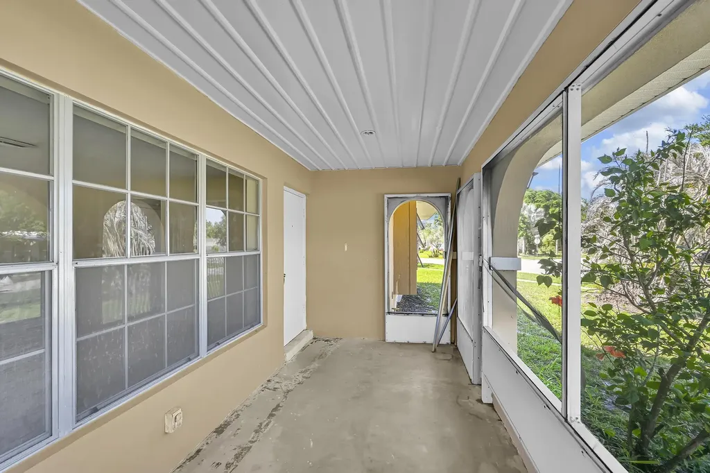 160 NE Bracken Road Port St Lucie FL 34983