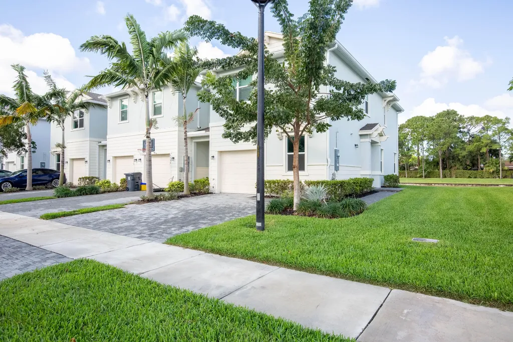 5331 Flannigan Way Lake Worth FL 33463