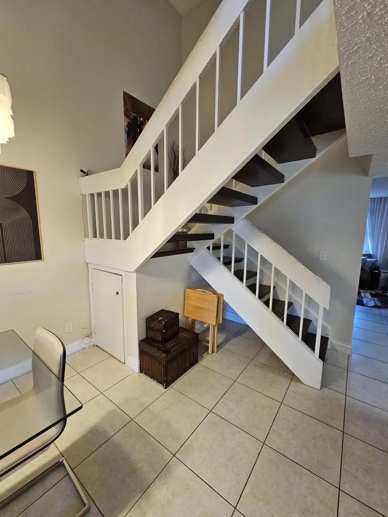 2617 N 40th Avenue Hollywood FL 33021
