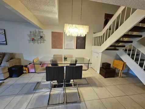2617 N 40th Avenue Hollywood FL 33021