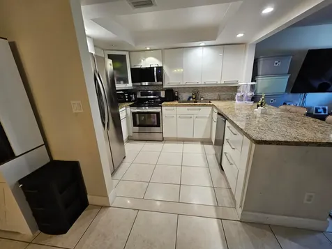 2617 N 40th Avenue Hollywood FL 33021