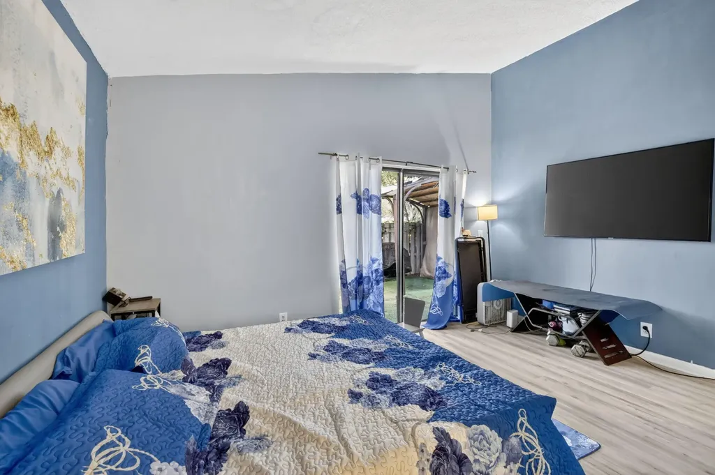 11145 NW 38th Place Sunrise FL 33351