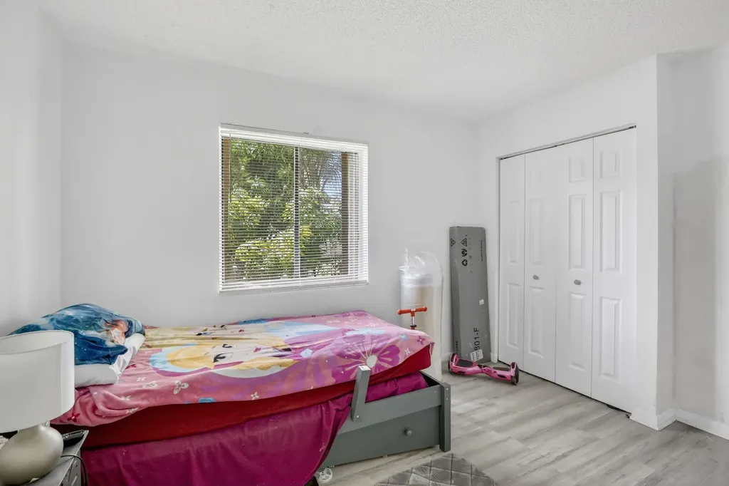 11145 NW 38th Place Sunrise FL 33351