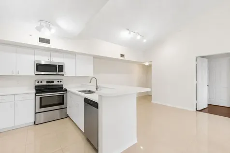 2640 S University Drive Davie FL 33328