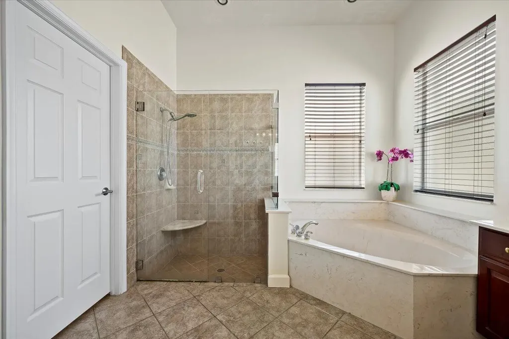 8203 Calterra Drive Palm Beach Gardens FL 33418