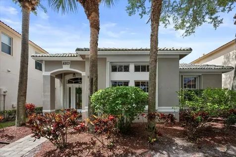 8203 Calterra Drive Palm Beach Gardens FL 33418