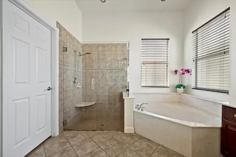 8203 Calterra Drive Palm Beach Gardens FL 33418