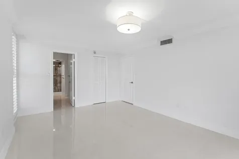 5380 N Ocean Drive Riviera Beach FL 33404