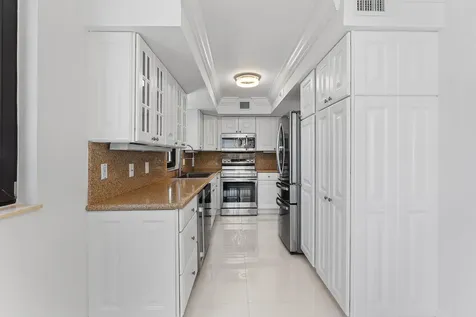 5380 N Ocean Drive Riviera Beach FL 33404