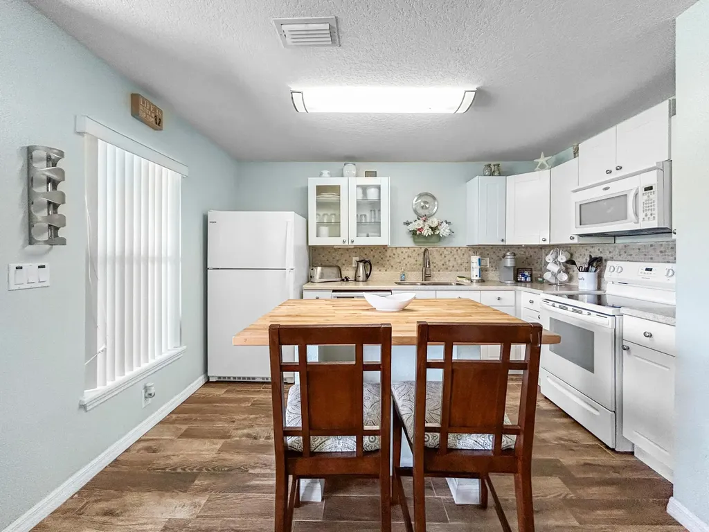 2749 Club Cortile Circle Kissimmee FL 34746