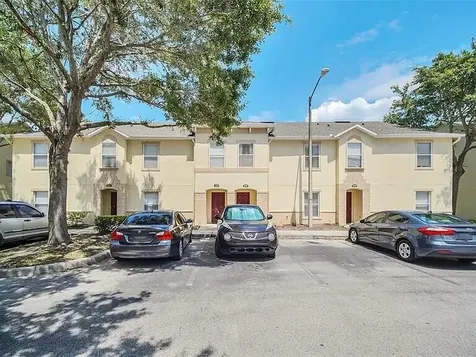 2749 Club Cortile Circle Kissimmee FL 34746