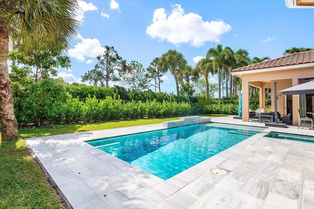 3381 Lago De Talavera Lake Worth FL 33467