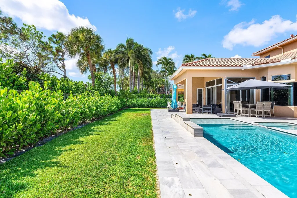 3381 Lago De Talavera Lake Worth FL 33467