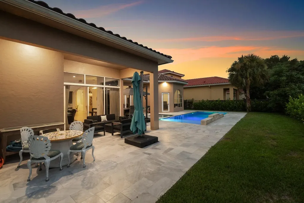 3381 Lago De Talavera Lake Worth FL 33467