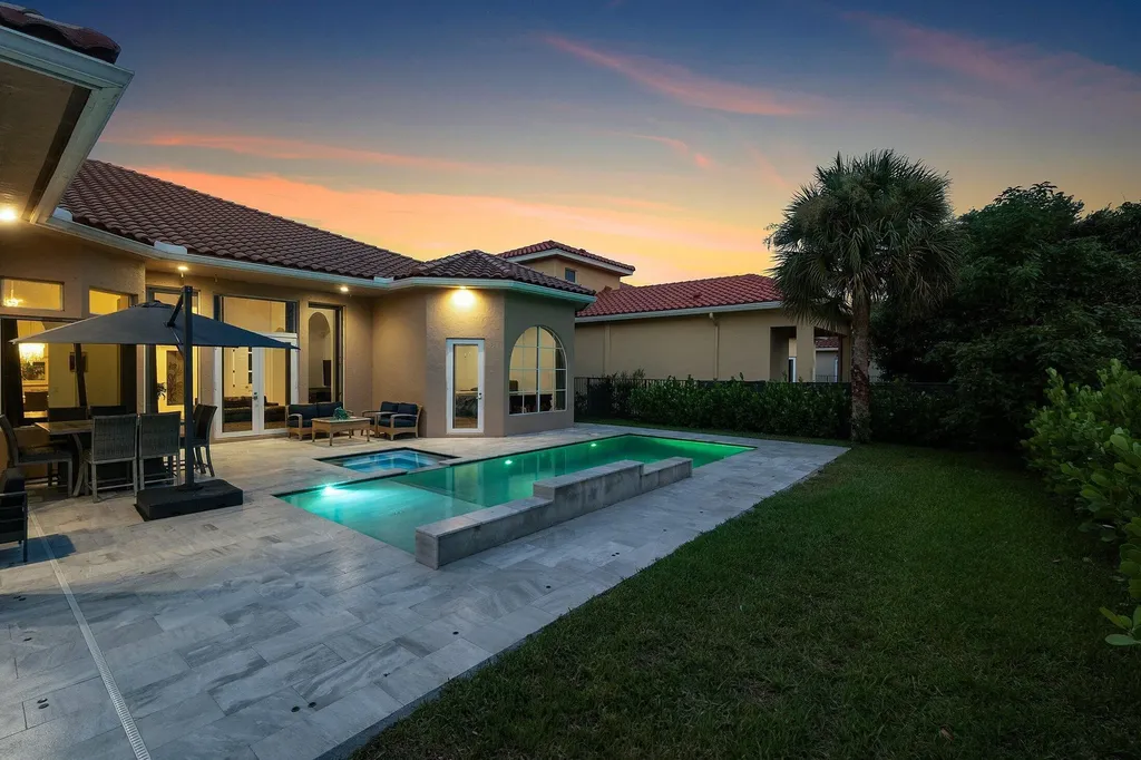 3381 Lago De Talavera Lake Worth FL 33467