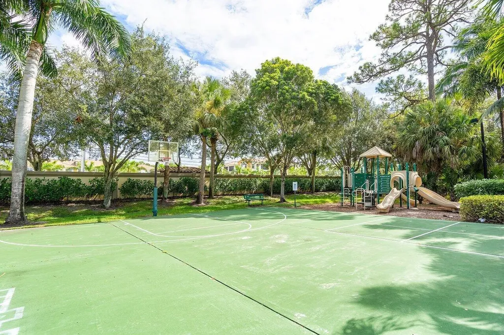 3381 Lago De Talavera Lake Worth FL 33467