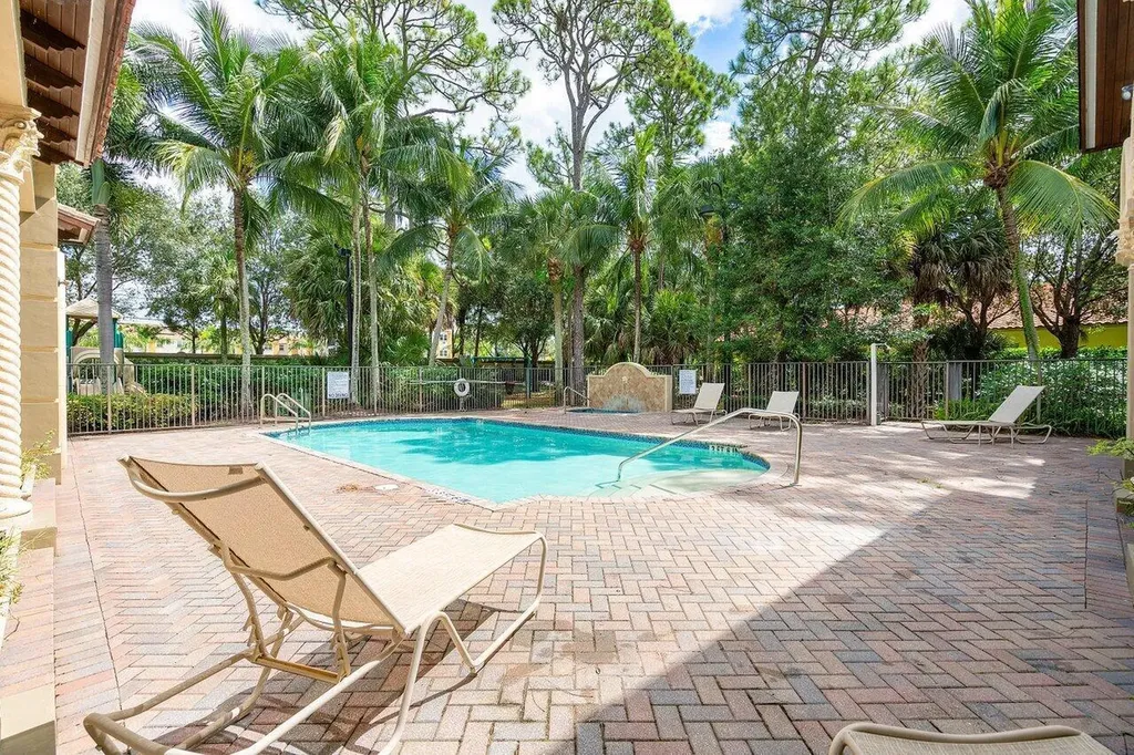3381 Lago De Talavera Lake Worth FL 33467