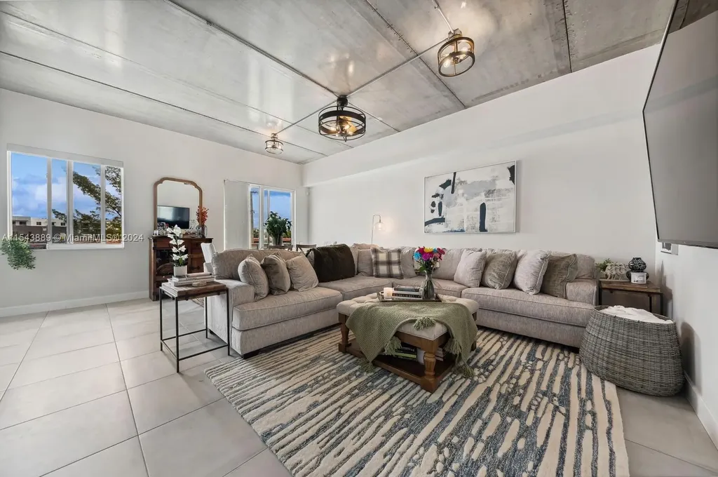 111 SE 2nd Street Delray Beach FL 33444