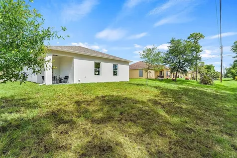 8236 104th Court Vero Beach FL 32967