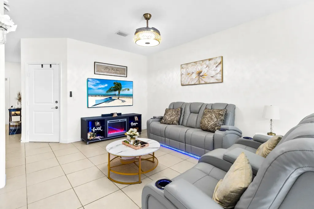 2688 NW 55th Terrace Lauderhill FL 33313