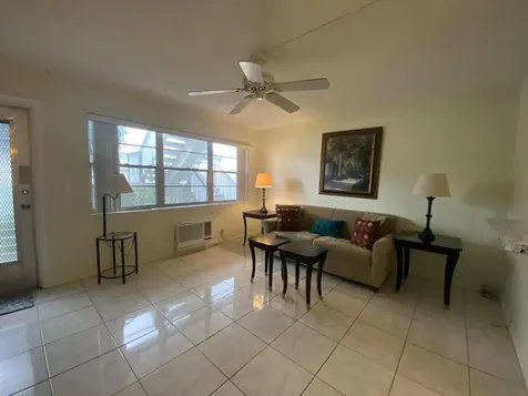 3 Kingswood A West Palm Beach FL 33417