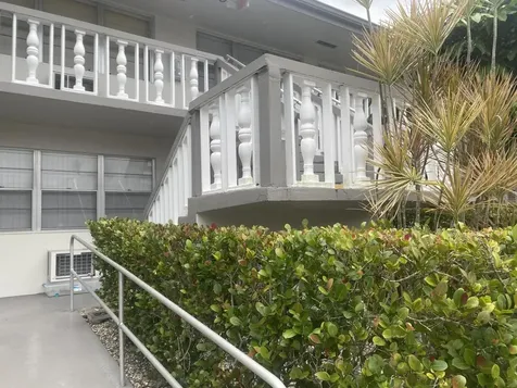 3 Kingswood A West Palm Beach FL 33417