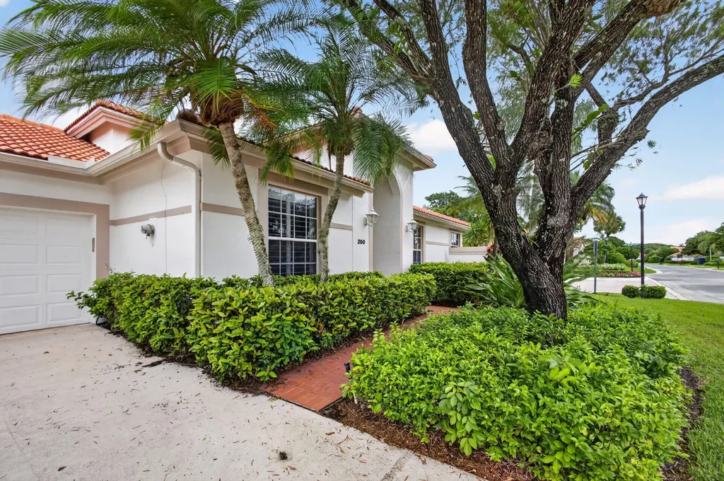 200 Eagleton Estates Boulevard Palm Beach Gardens FL 33418