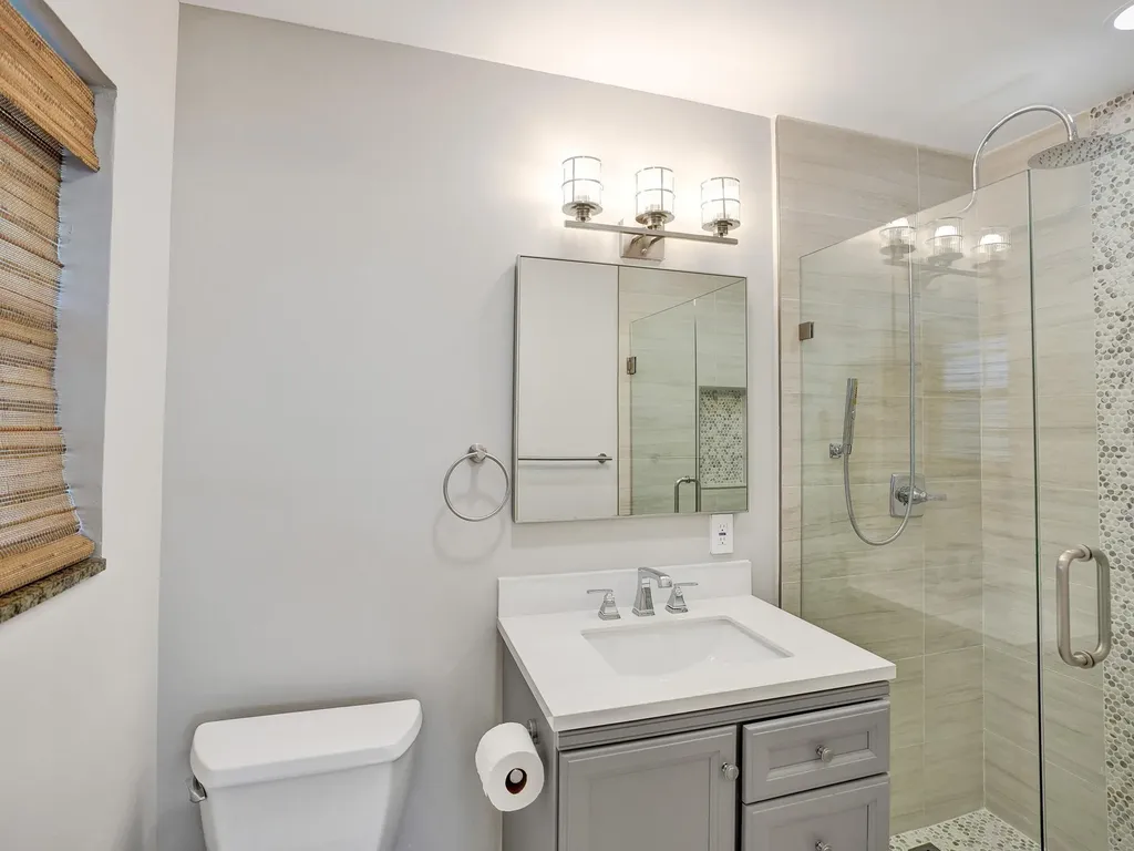 4440 NE 17th Terrace Oakland Park FL 33334