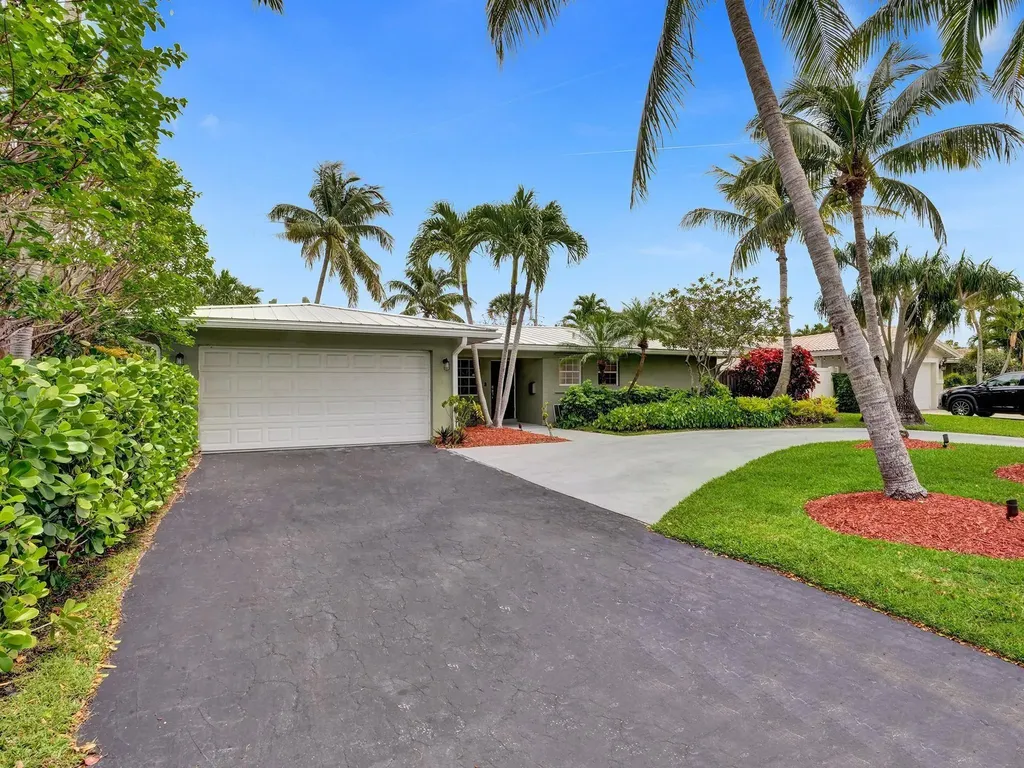 4440 NE 17th Terrace Oakland Park FL 33334
