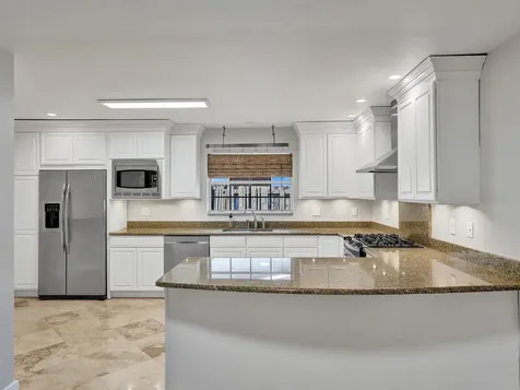 4440 NE 17th Terrace Oakland Park FL 33334