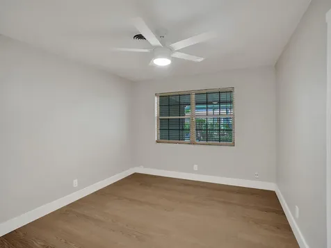4440 NE 17th Terrace Oakland Park FL 33334