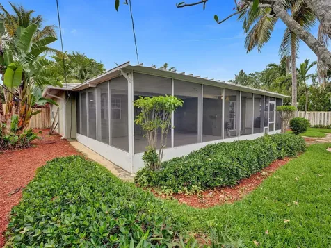 4440 NE 17th Terrace Oakland Park FL 33334