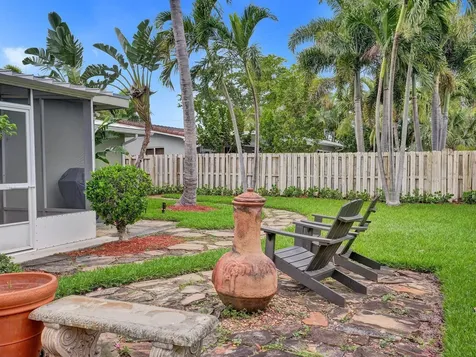4440 NE 17th Terrace Oakland Park FL 33334