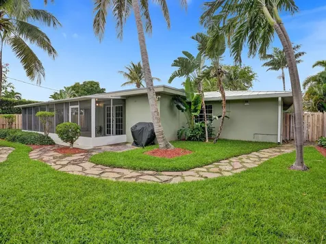 4440 NE 17th Terrace Oakland Park FL 33334