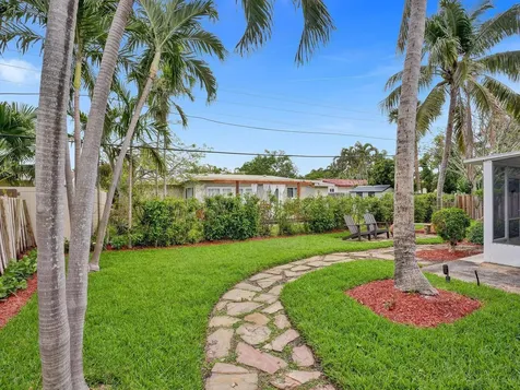 4440 NE 17th Terrace Oakland Park FL 33334
