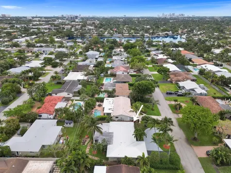 4440 NE 17th Terrace Oakland Park FL 33334