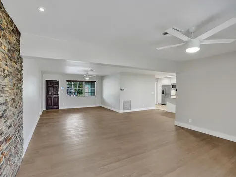 4440 NE 17th Terrace Oakland Park FL 33334