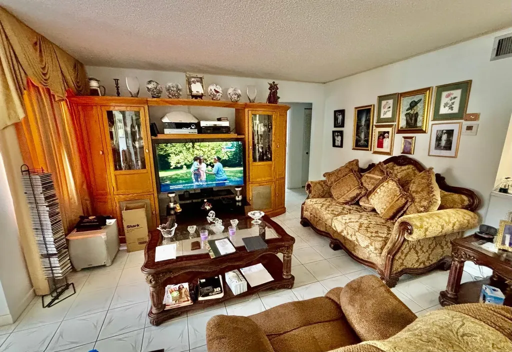 503 Shady Pine Way Greenacres FL 33415