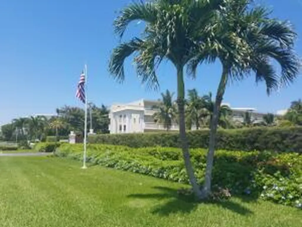 2565 S Ocean Boulevard Palm Beach FL 33480