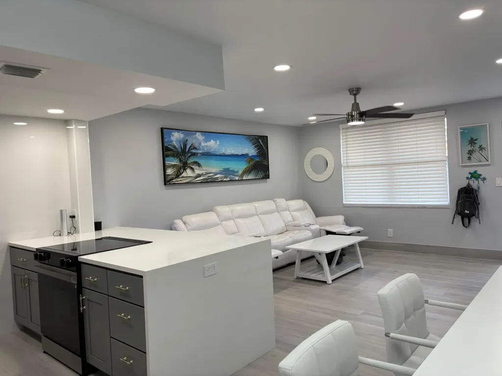 2565 S Ocean Boulevard Palm Beach FL 33480