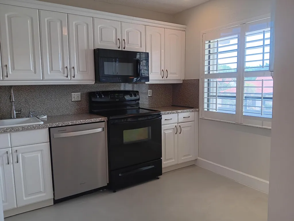 8045 Eastlake Drive Boca Raton FL 33433