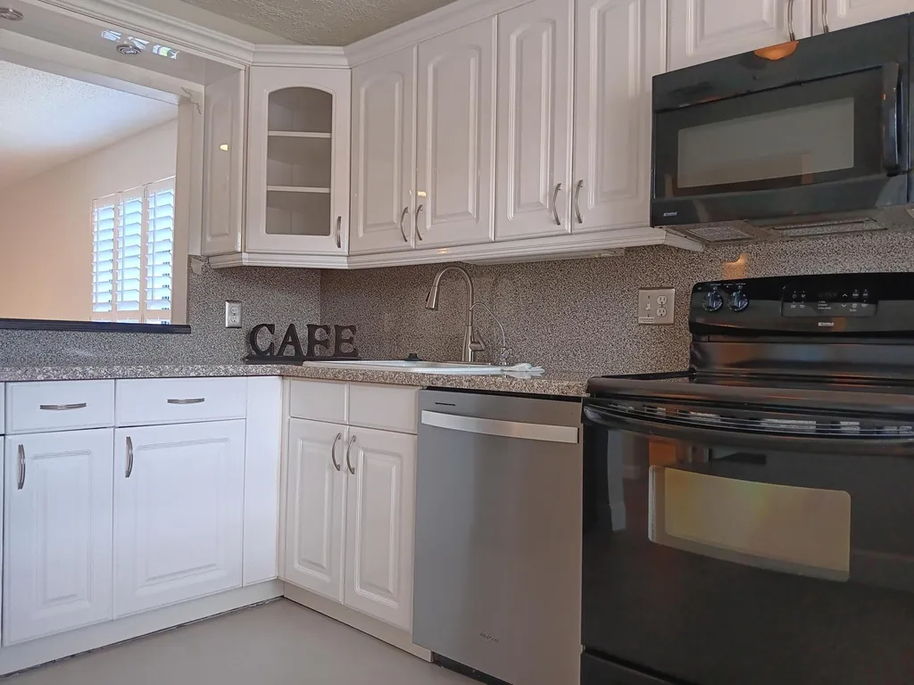 8045 Eastlake Drive Boca Raton FL 33433