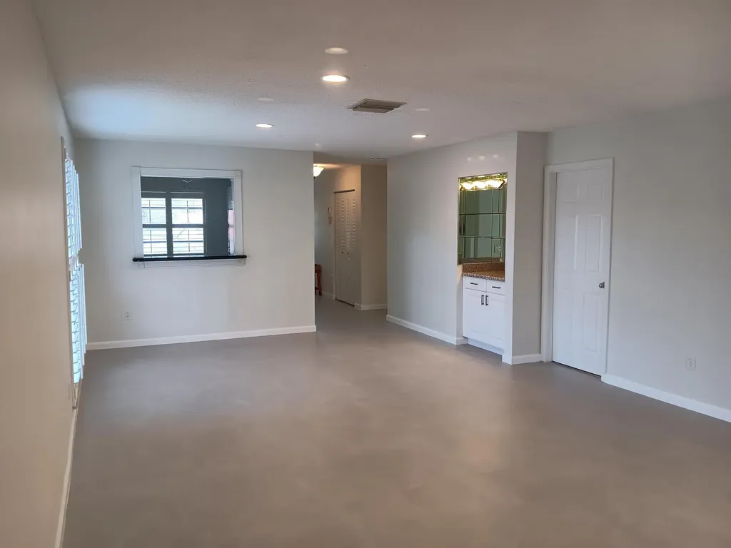 8045 Eastlake Drive Boca Raton FL 33433
